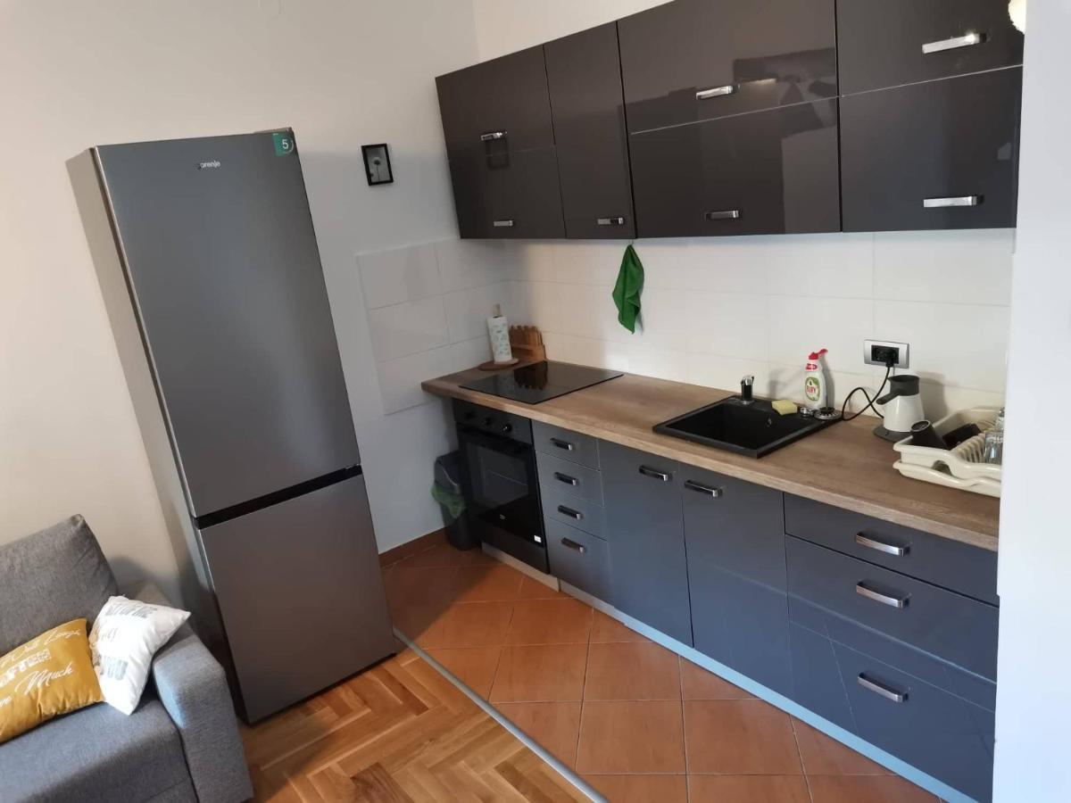 Apartment Luki โนวีซาด ภายนอก รูปภาพ