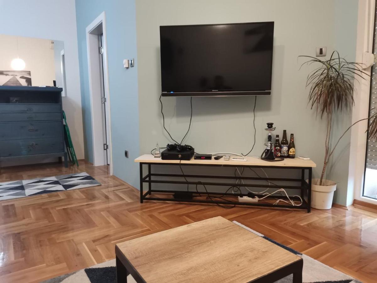 Apartment Luki โนวีซาด ภายนอก รูปภาพ